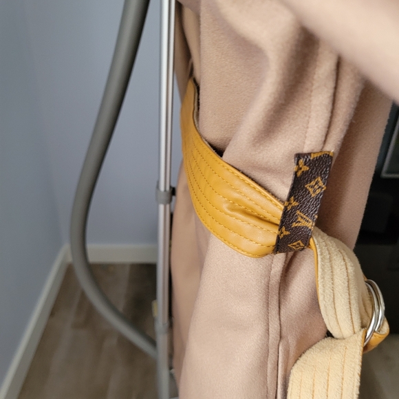 Tan Hooded Coat with Belt Size M, NEW - Picture 6 of 13